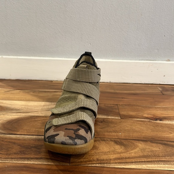 Nike Zoom LeBron Soldier 11 'Camo' 897644-200 - Picture 9 of 16